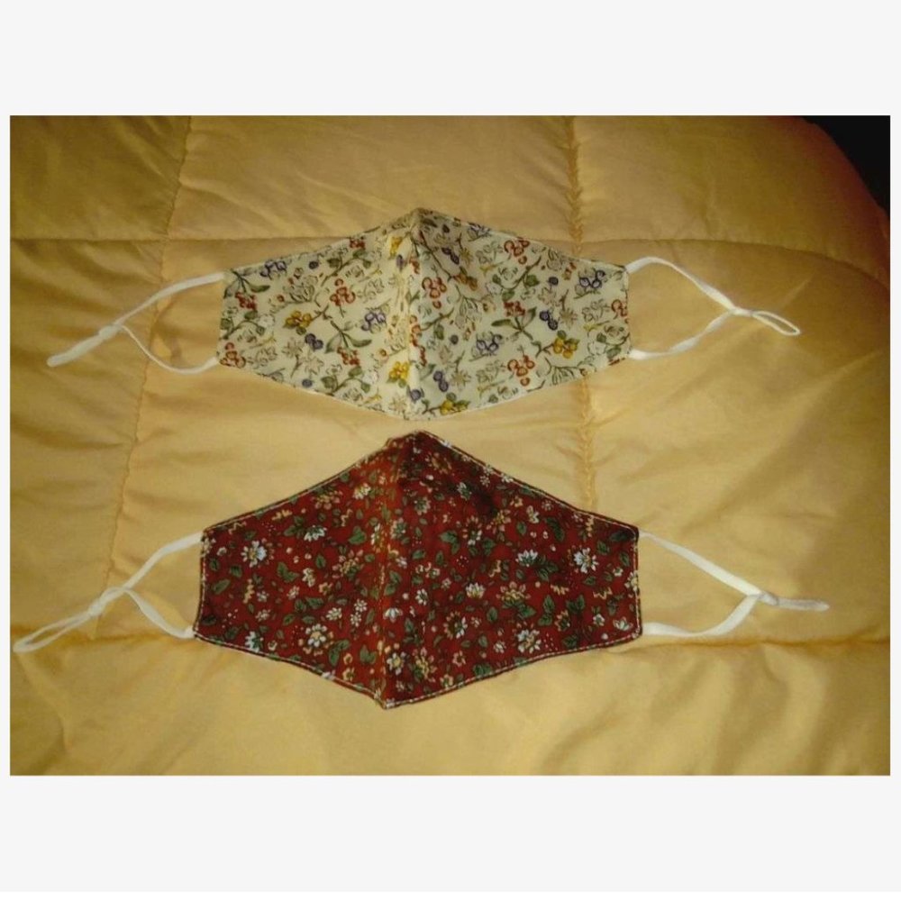 Two Pack Floral Pattern Face Mask - Picture 3 of 15